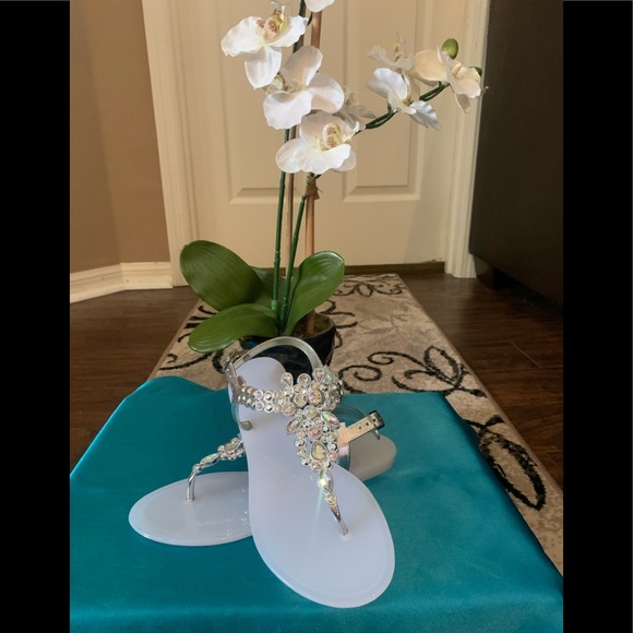 Sandals - Picture 7 of 8